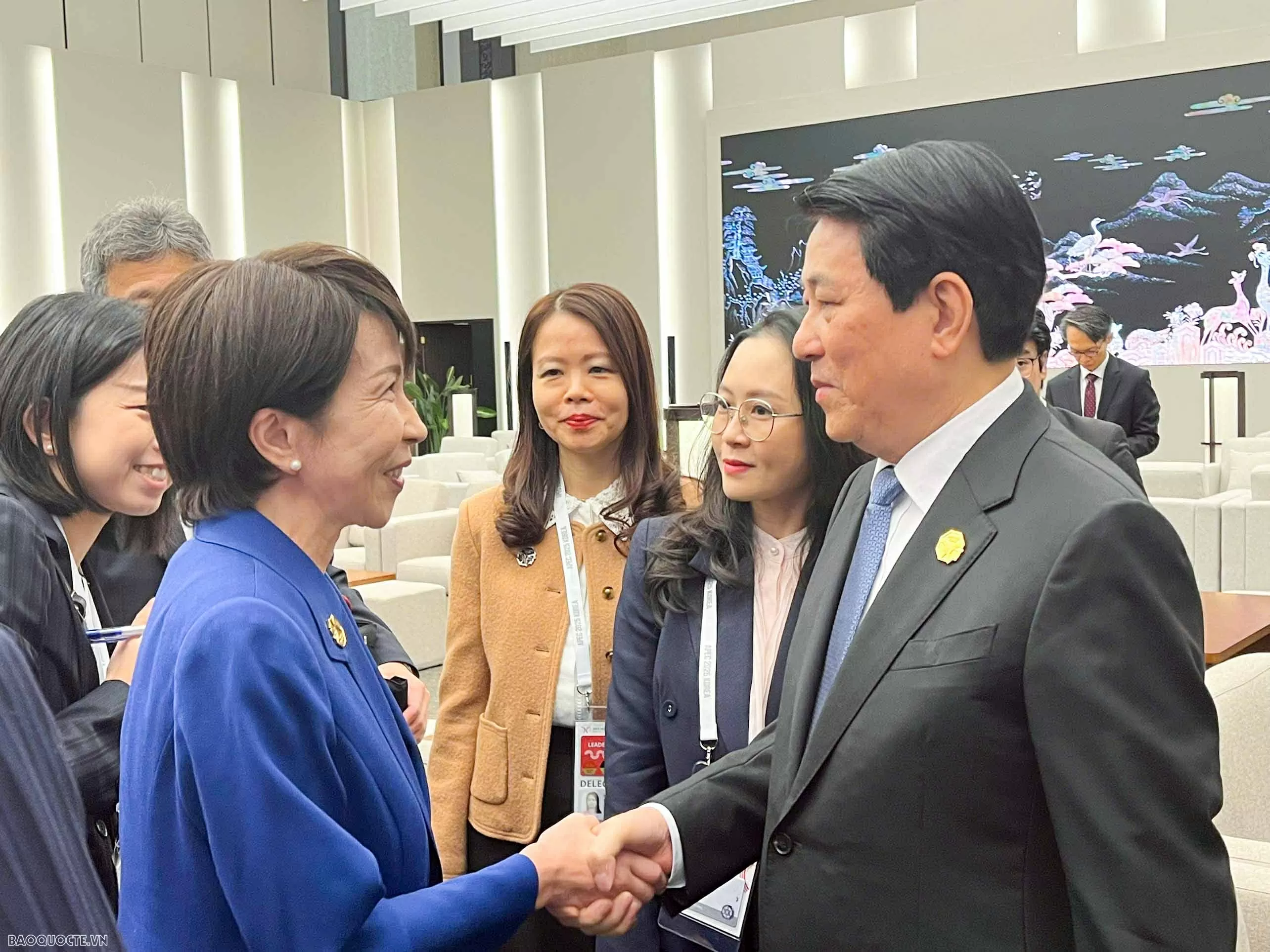 Chủ tịch nước Lương Cường gặp các lãnh đạo APEC