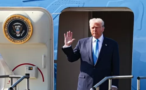 Trong 25 tiếng công du Hàn Quốc, Tổng thống Mỹ Donald Trump đã làm những gì?