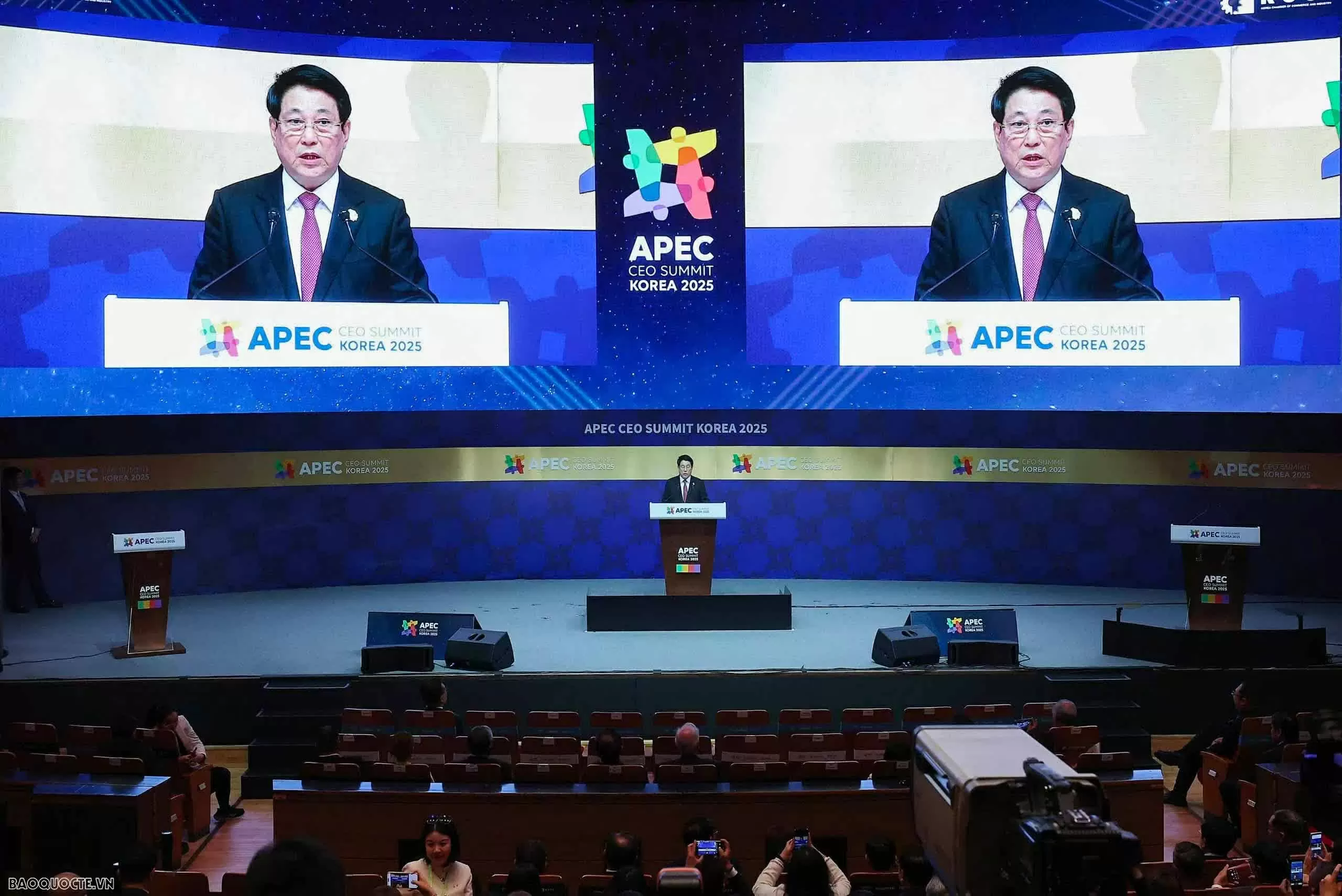 Chủ tịch nước Lương Cường phát biểu tại Hội nghị thượng đỉnh doanh nghiệp APEC 2025, ngày 30/10. (Ảnh: Quang Hòa) Chủ tịch nước Lương Cường phát biểu tại Hội nghị thượng đỉnh doanh nghiệp APEC 2025, ngày 30/10. (Ảnh: Quang Hòa)