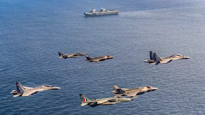 Ấn Độ tiến hành tập trận ba quân chủng sát biên giới Pakistan