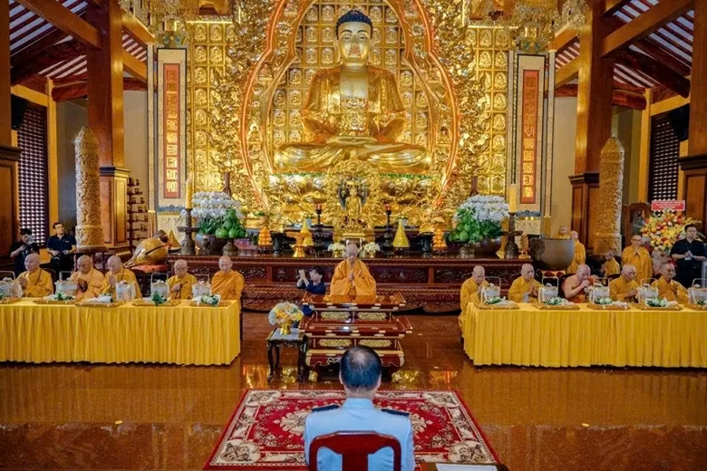 Lễ dâng y Kathina Hoàng gia Thái Lan tại Việt Nam Quốc Tự Lễ dâng y Kathina Hoàng gia Thái Lan tại Việt Nam Quốc Tự