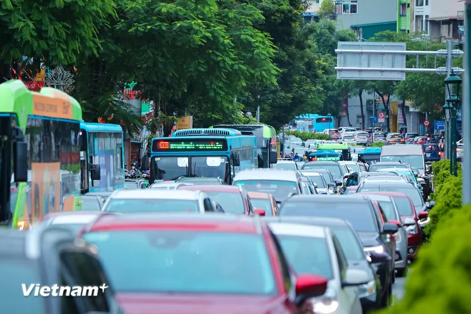 Cầu Chương Dương gồng gánh lượng lớn phương tiện khi cấm đường cầu Long Biên