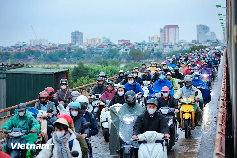 Cầu Chương Dương gồng gánh lượng lớn phương tiện khi cấm đường cầu Long Biên Cầu Chương Dương gồng gánh lượng lớn phương tiện khi cấm đường cầu Long Biên