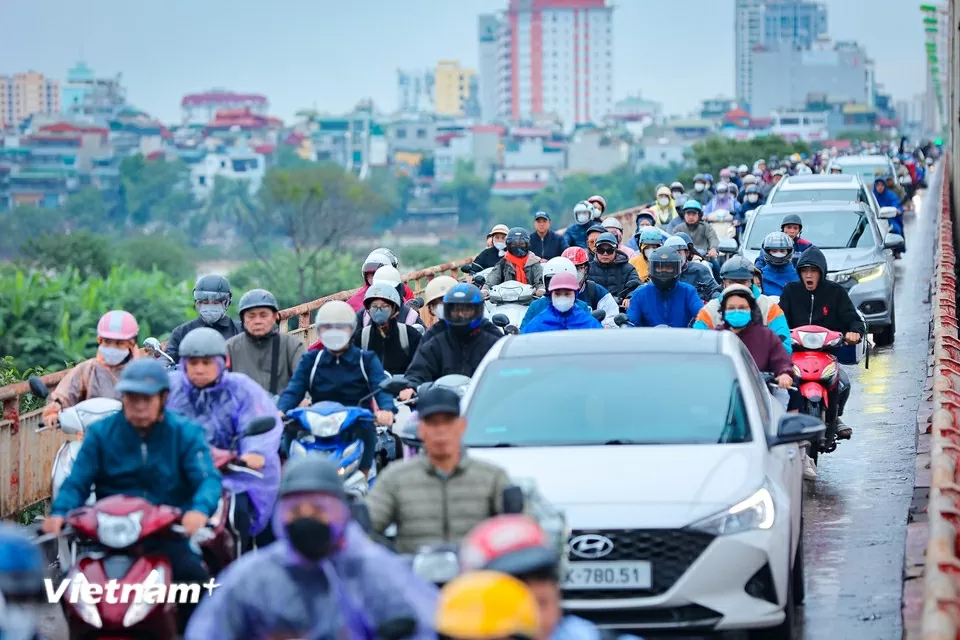 Cầu Chương Dương gồng gánh lượng lớn phương tiện khi cấm đường cầu Long Biên Cầu Chương Dương gồng gánh lượng lớn phương tiện khi cấm đường cầu Long Biên