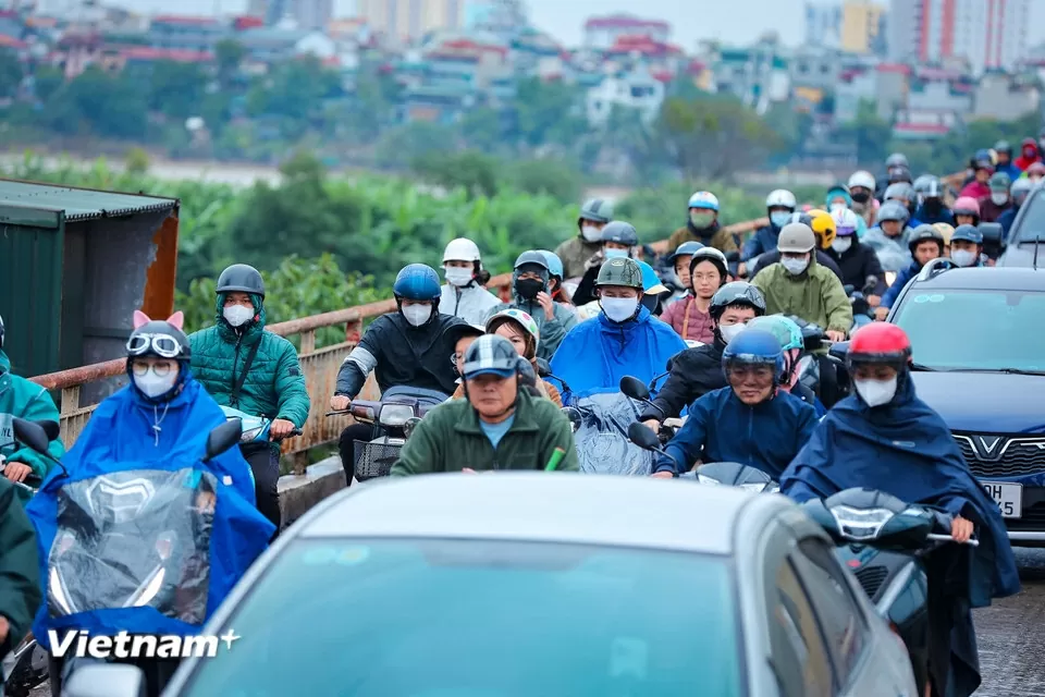 Cầu Chương Dương gồng gánh lượng lớn phương tiện khi cấm đường cầu Long Biên Cầu Chương Dương gồng gánh lượng lớn phương tiện khi cấm đường cầu Long Biên