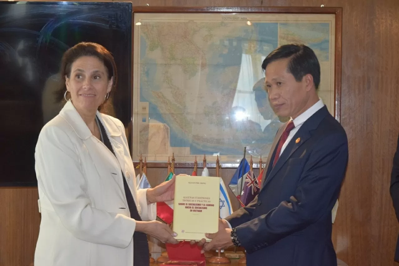 Ho Chi Minh National Academy of Politics and University of Chile deepen friendship and cooperation Ho Chi Minh National Academy of Politics and University of Chile deepen friendship and cooperation