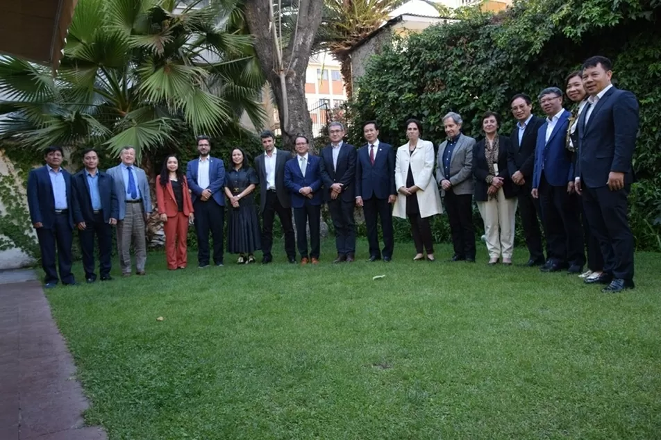 Ho Chi Minh National Academy of Politics and University of Chile deepen friendship and cooperation Ho Chi Minh National Academy of Politics and University of Chile deepen friendship and cooperation