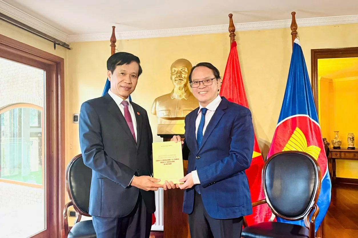 Ho Chi Minh National Academy of Politics and University of Chile deepen friendship and cooperation Ho Chi Minh National Academy of Politics and University of Chile deepen friendship and cooperation