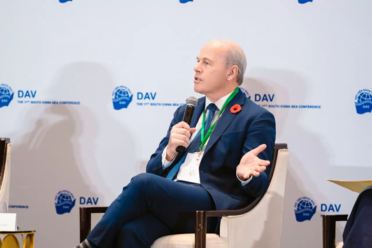 Đại sứ Canada tại Việt Nam Jim Nickel phát biểu trong phiên thảo luận đặc biệt giữa các Đại sứ với chủ đề East Sea International Conference strengthens solidarity in times of uncertainty: Canadian Ambassador