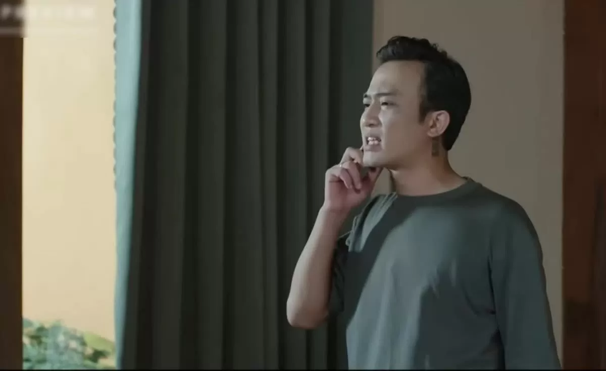 Lằn ranh tập 5: Viên (Doãn Quốc Đam) tống tiền khách VIP Lằn ranh tập 5: Viên (Doãn Quốc Đam) tống tiền khách VIP