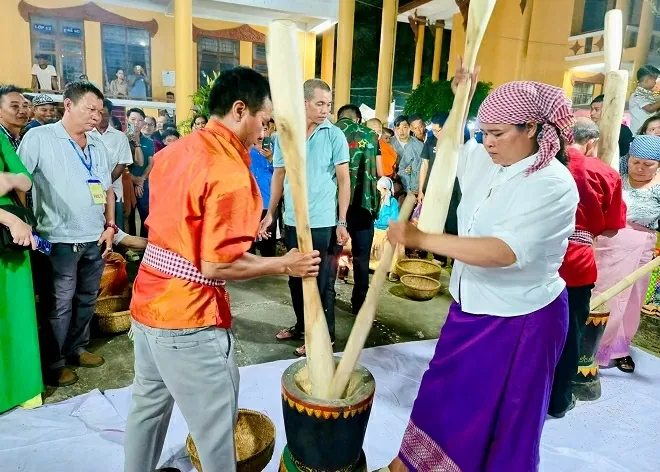 Lễ hội Óoc Om Bóc-Đua ghe Ngo TP. Cần Thơ: Hành trình nối dài giá trị văn hóa truyền thống Khmer Lễ hội Óoc Om Bóc-Đua ghe Ngo TP. Cần Thơ: Hành trình nối dài giá trị văn hóa truyền thống Khmer