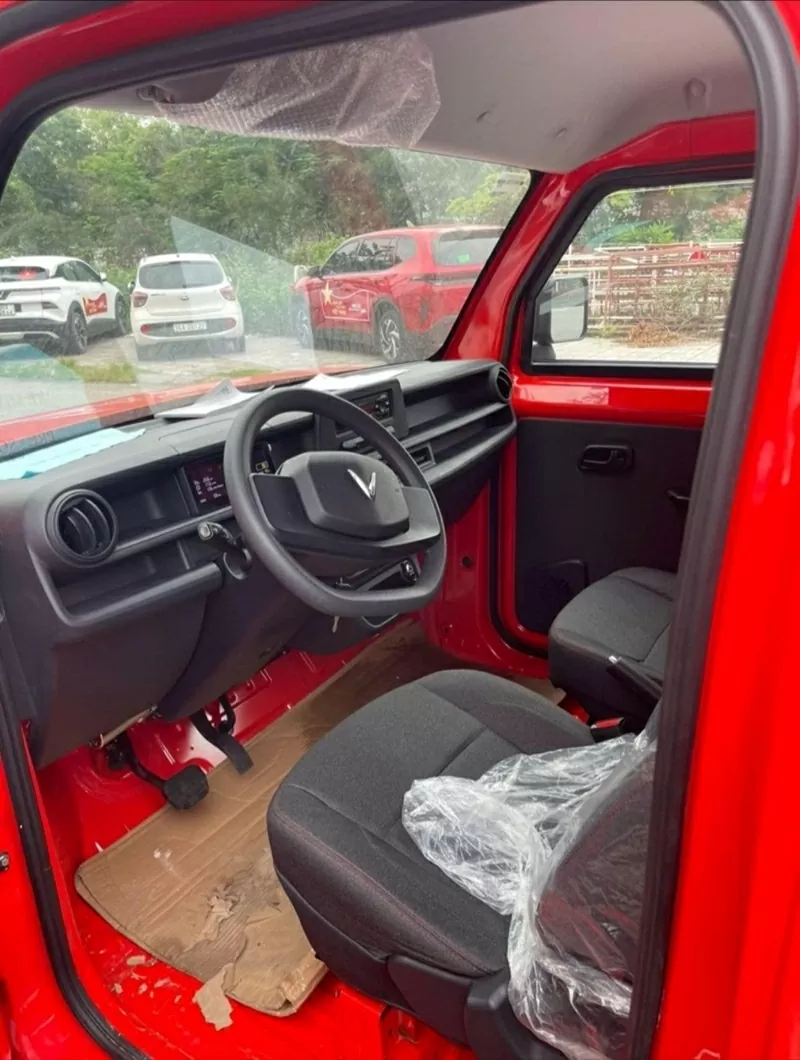 Ảnh thực tế xe tải điện VinFast EC Van