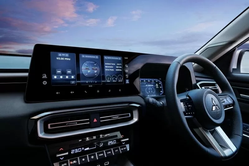 Mitsubishi Destinator sở hữu cấu hình 3 hàng ghế với 7 chỗ ngồi, phù hợp nhu cầu gia đình và nhóm đông người. 