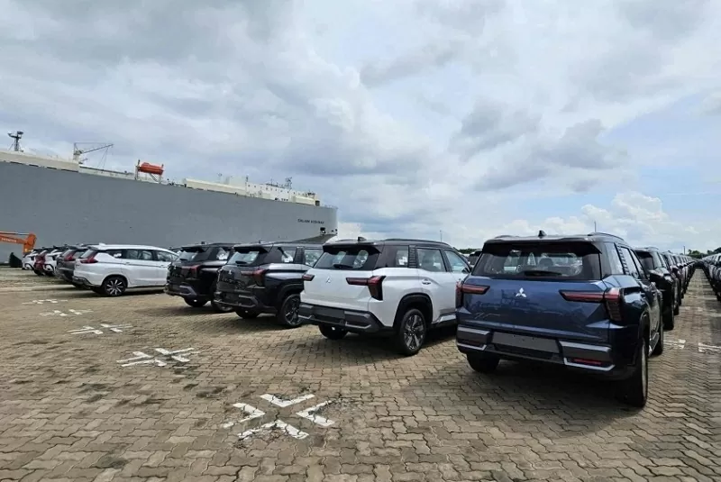 Theo thông tin từ đại lý, giá xe Mitsubishi Destinator tạm tính dao động trên 700 triệu đồng, tùy phiên bản.