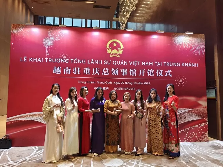 Mái nhà gắn kết người Việt tại Trùng Khánh Mái nhà gắn kết người Việt tại Trùng Khánh