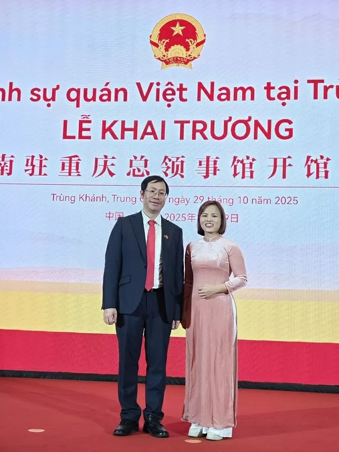 Mái nhà gắn kết người Việt tại Trùng Khánh Mái nhà gắn kết người Việt tại Trùng Khánh