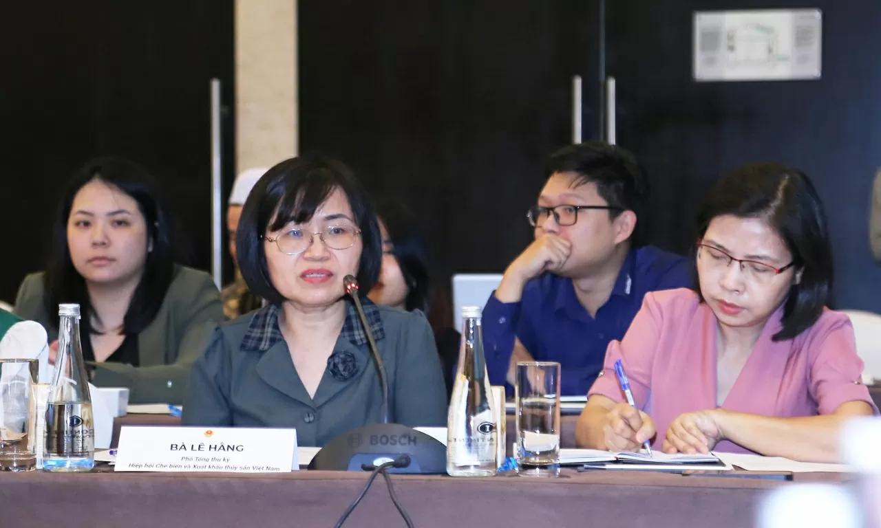 Bà Lê Hằng, Phó Tổng thư ký Hiệp hội Chế biến và Xuất khẩu Thủy sản Việt Nam (VASEP) phát biểu tại Hội nghị. (Ảnh: Thành Long) Bà Lê Hằng, Phó Tổng thư ký Hiệp hội Chế biến và Xuất khẩu Thủy sản Việt Nam (VASEP) phát biểu tại Hội nghị. (Ảnh: Thành Long)