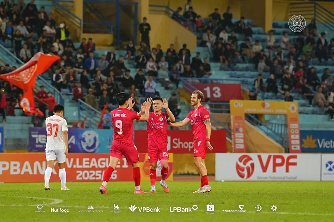 Quang Hải lập công, CLB Công an Hà Nội chờ soán ngôi đầu bảng V-League