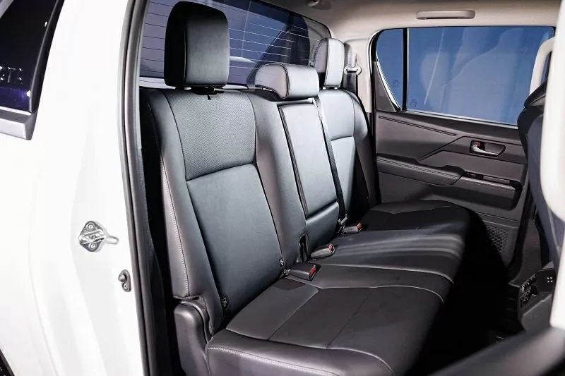 An toàn vẫn là ưu tiên hàng đầu trên Toyota Hilux 2026.