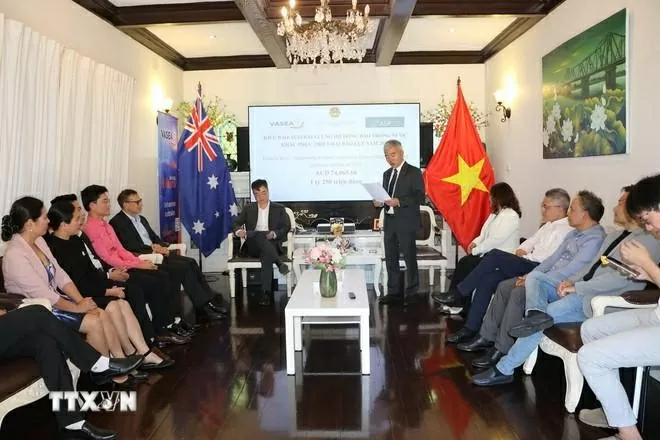 Người Việt tại Australia hỗ trợ đồng bào lũ lụt 1,25 tỷ đồng