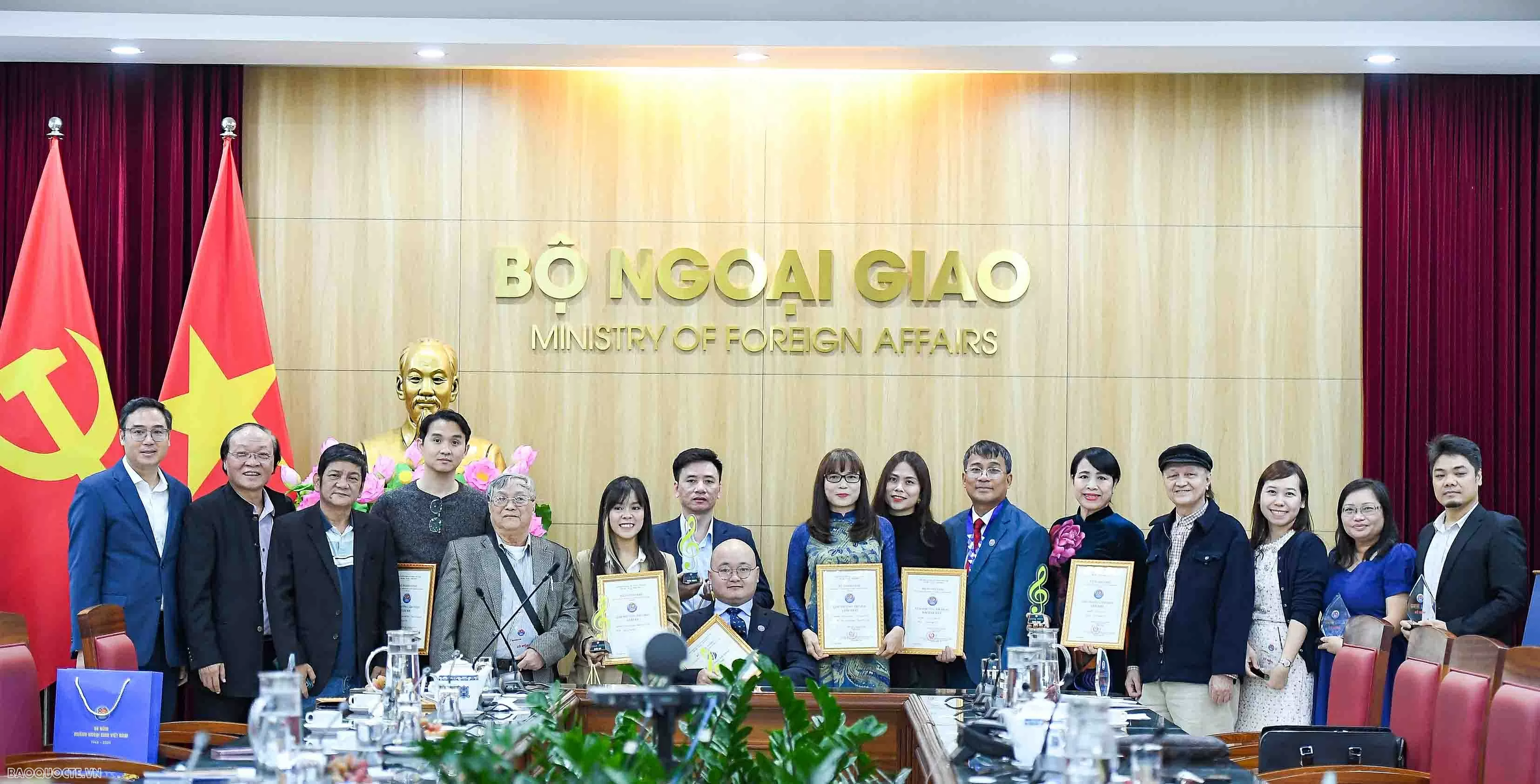Trao giải cuộc thi sáng tác ca khúc ngành Ngoại giao và các cuộc thi phong trào nhân kỷ niệm 80 năm thành lập Ngành