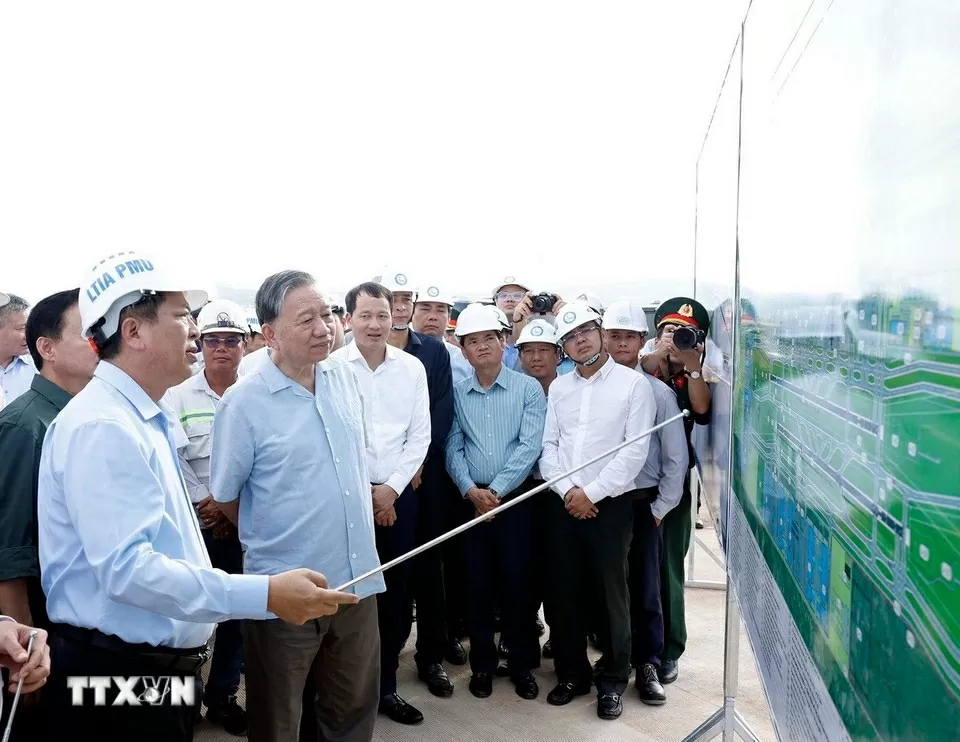 Tổng Bí thư Tô Lâm thăm Dự án Cảng Hàng không quốc tế Long Thành Tổng Bí thư Tô Lâm thăm Dự án Cảng Hàng không quốc tế Long Thành