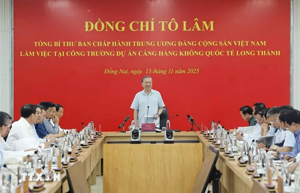 Tổng Bí thư Tô Lâm thăm Dự án Cảng Hàng không quốc tế Long Thành Tổng Bí thư Tô Lâm thăm Dự án Cảng Hàng không quốc tế Long Thành