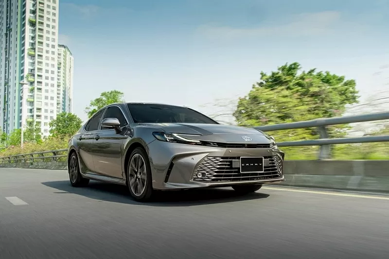 Top 4 xe sedan cỡ D bán chạy nhất tháng 10/2025: Toyota Camry tiếp tục lập đỉnh.