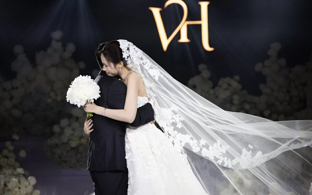 Hoa hậu Đỗ Thị Hà xả loạt ảnh cưới đẹp nên thơ Hoa hậu Đỗ Thị Hà xả loạt ảnh cưới đẹp nên thơ