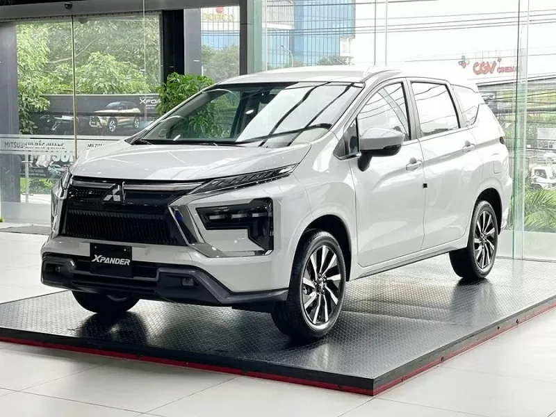Top 10 xe ô tô động cơ đốt trong bán chạy nhất tháng 10/2025: Mitsubishi Xpander lấy lại ‘ngôi vương’. Top 10 xe ô tô động cơ đốt trong bán chạy nhất tháng 10/2025: Mitsubishi Xpander lấy lại ‘ngôi vương’.