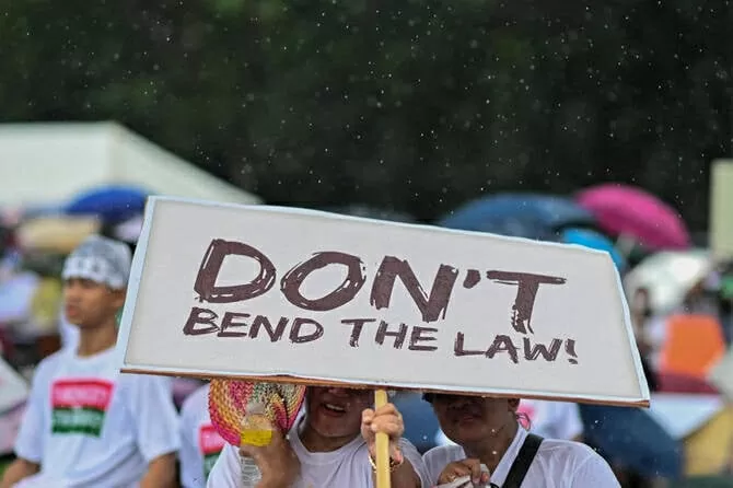 Philippines: Hàng chục nghìn người xuống đường phản đối tham nhũng Hàng chục nghìn người Philippines xuống đường phản đối tham nhũng dự án hạ tầng