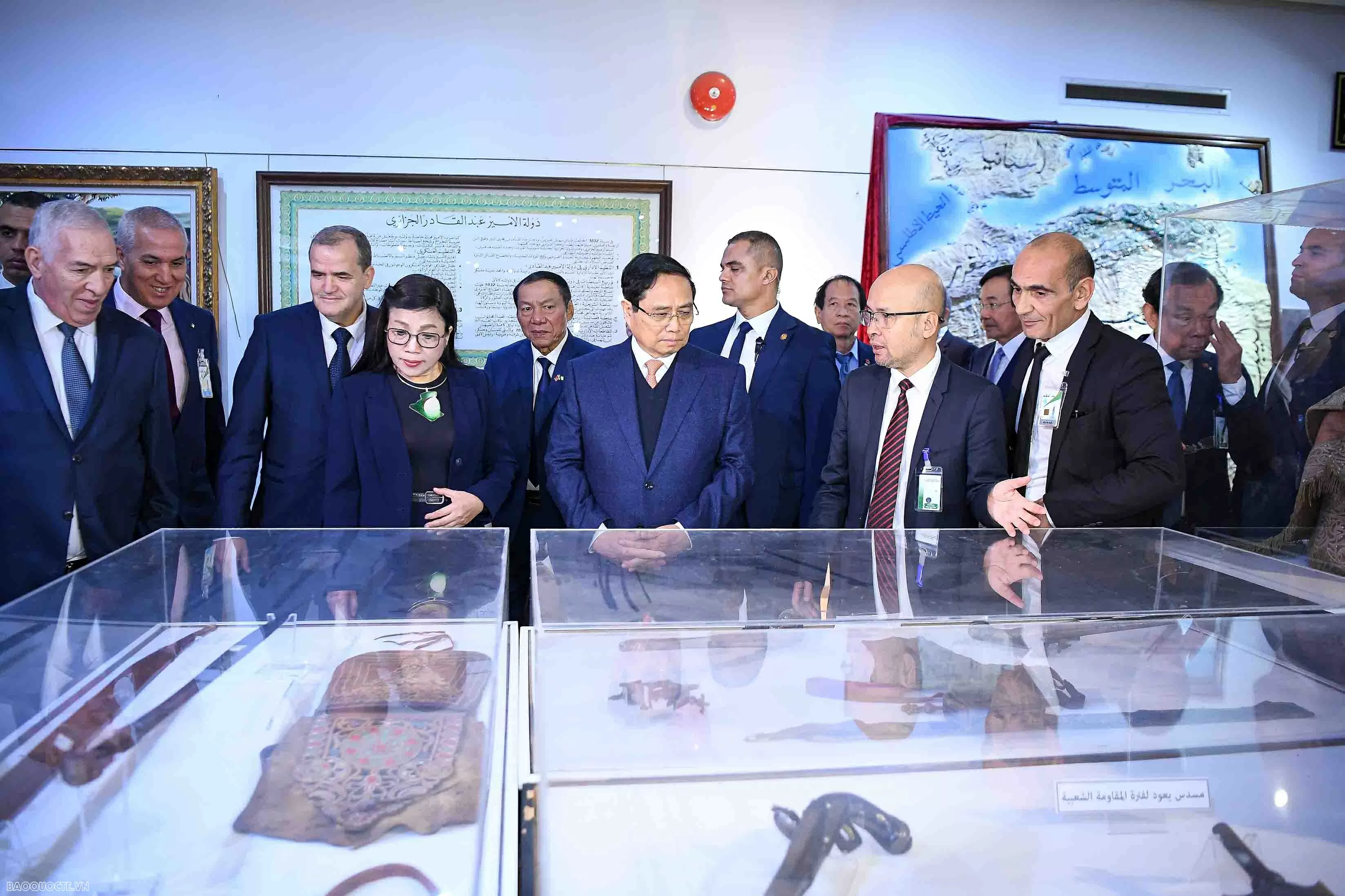 Thủ tướng Phạm Minh Chính và Phu nhân thăm Bảo tàng quốc gia về Cựu chiến binh Algeria Thủ tướng Phạm Minh Chính và Phu nhân thăm Bảo tàng quốc gia về Cựu chiến binh Algeria