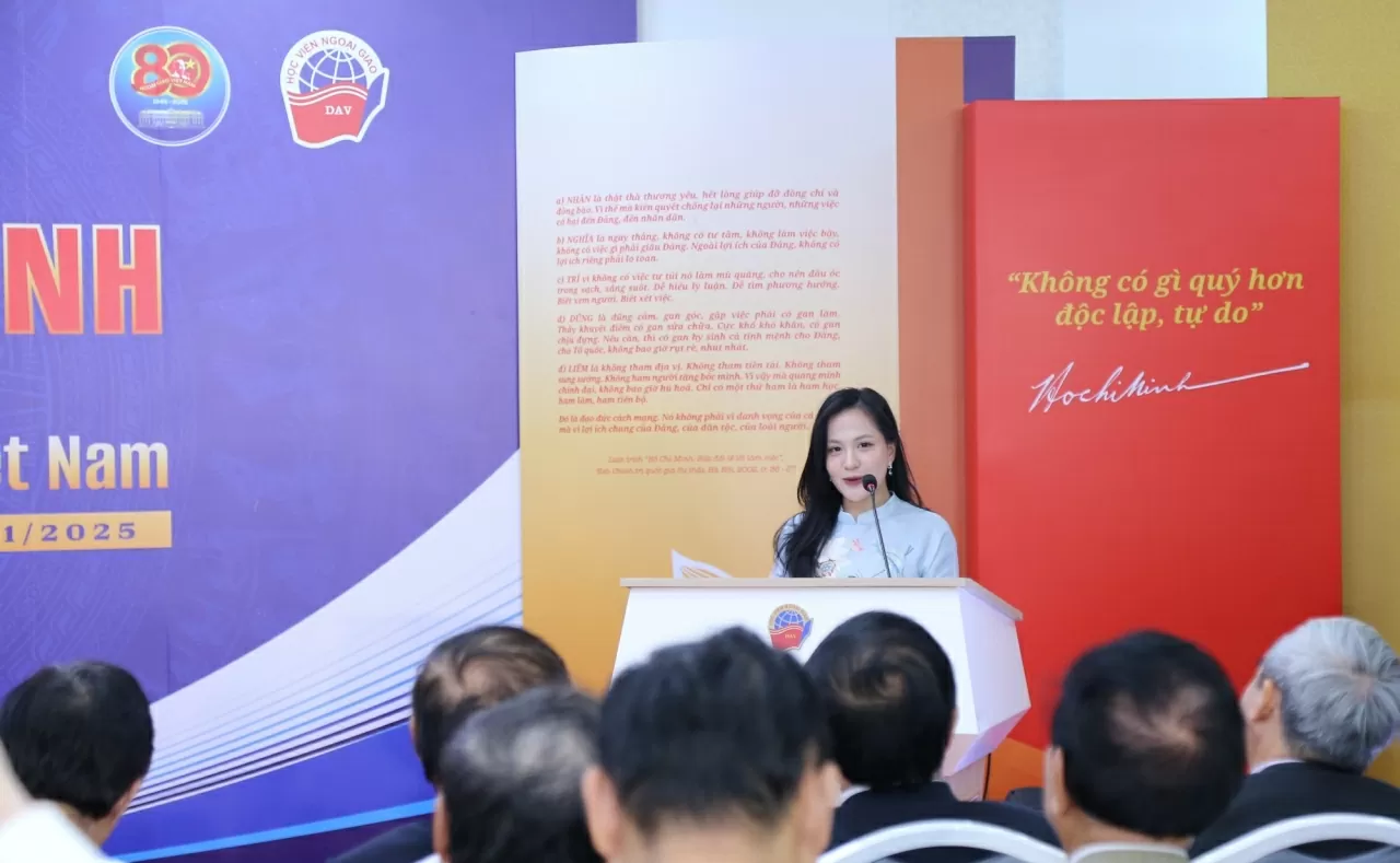 Học viện Ngoại giao tổ chức Triển lãm về Chủ tịch Hồ Chí Minh nhân Ngày Nhà giáo Việt Nam