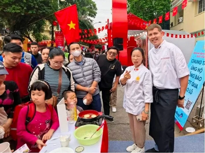 Các món Nga sẽ được sẽ được giao cho các đầu bếp chuyên nghiệp thực hiện. (Nguồn: ĐSQ Nga tại Việt Nam)