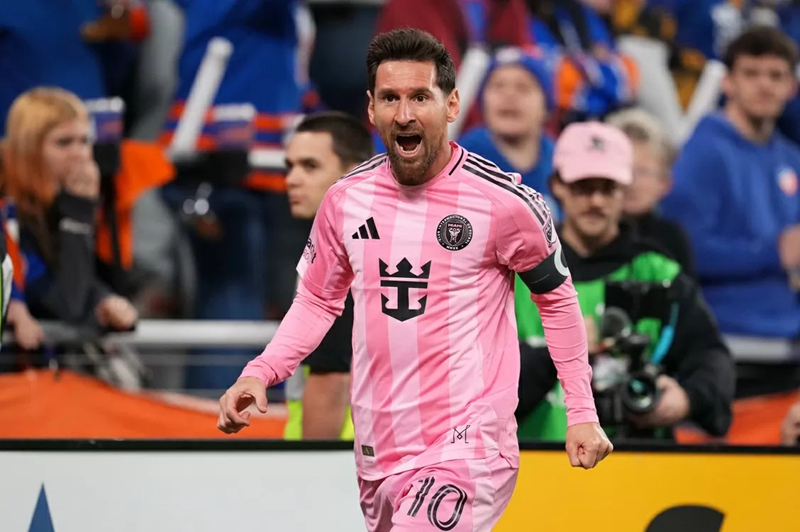 Lập hat-trick kiến tạo, Messi cân bằng kỷ lục của huyền thoại Puskas