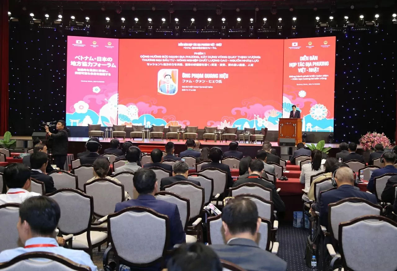 Các phiên thảo luận chiều