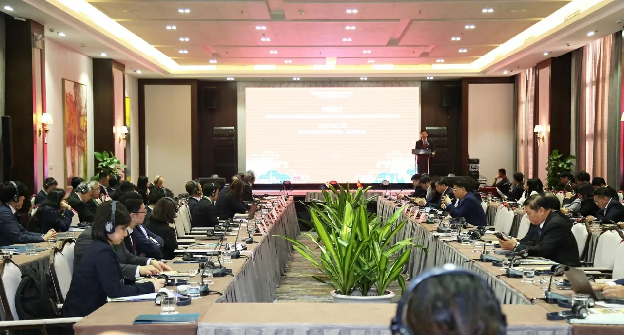 Các phiên thảo luận chiều