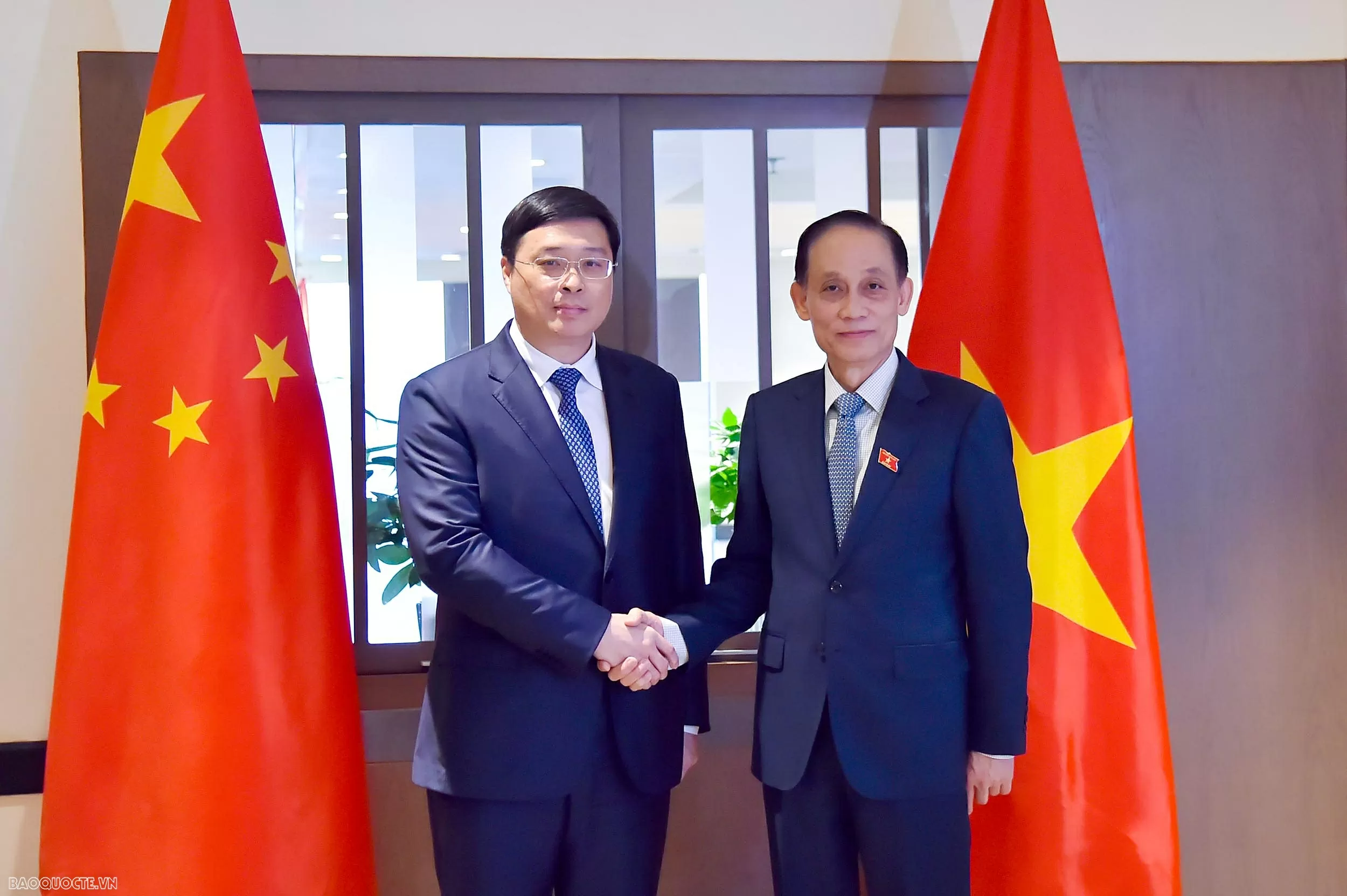 Bộ trưởng Ngoại giao Lê Hoài Trung hội đàm với Chủ tịch Khu tự trị Quảng Tây, Trung Quốc
