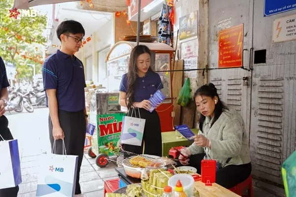 MB xây dựng hệ sinh thái tài chính toàn diện, phục vụ từ quân nhân, người trẻ đến doanh nghiệp và tiểu thương, thể hiện tầm nhìn của ngân hàng nhóm “B MB xây dựng hệ sinh thái tài chính toàn diện, phục vụ từ quân nhân, người trẻ đến doanh nghiệp và tiểu thương, thể hiện tầm nhìn của ngân hàng nhóm “B