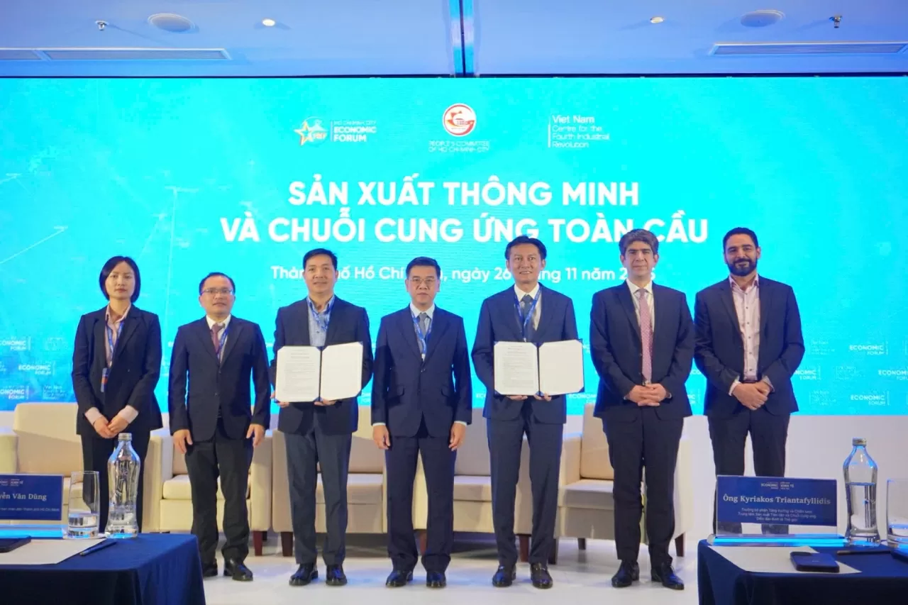 Thúc đẩy mô hình sản xuất theo hướng thông minh để doanh nghiệp Việt Nam nâng cao năng suất, làm chủ công nghệ