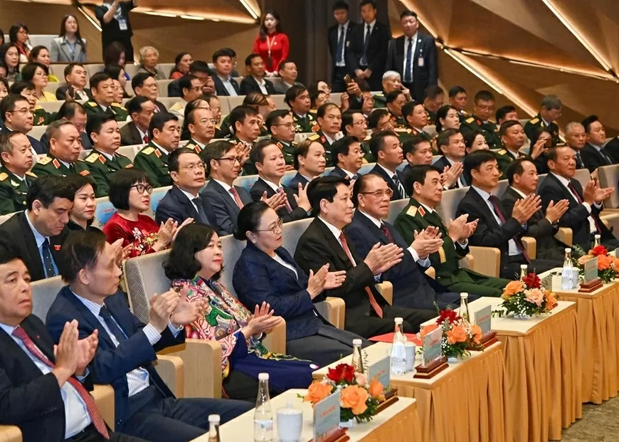  Chủ tịch nước Lương Cường và các đại biểu dự buổi lễ. (Ảnh: Thủy Nguyên)