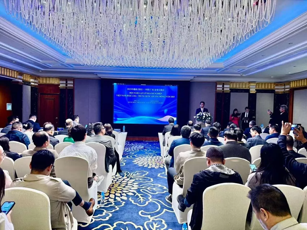 Toàn cảnh Hội nghị.