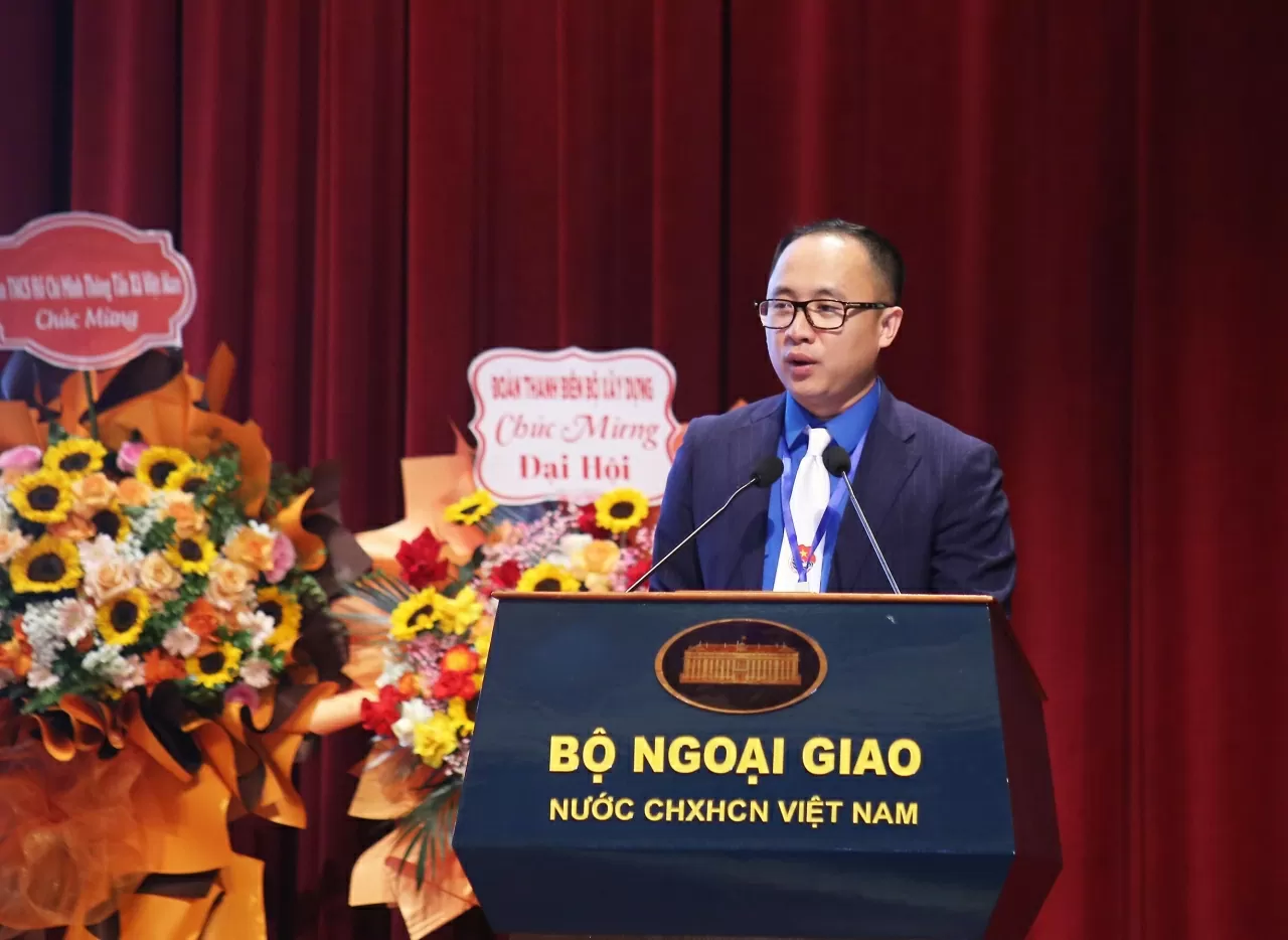 T.s Nguyễn Đồng Anh, UV BCH Đoàn Chính phủ, Bí thư Đoàn Bộ Ngoại giao phát biểu khai mạc phiên trọng thể. (Ảnh: Thành Long) T.s Nguyễn Đồng Anh, UV BCH Đoàn Chính phủ, Bí thư Đoàn Bộ Ngoại giao phát biểu khai mạc phiên trọng thể. (Ảnh: Thành Long)