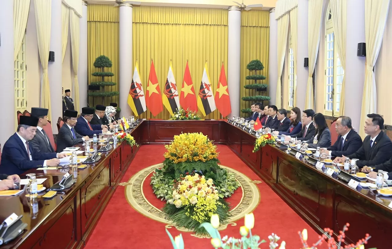 Chủ tịch nước Lương Cường hội đàm với Quốc vương Brunei, ngày 1/12. (Ảnh: Thành Long)