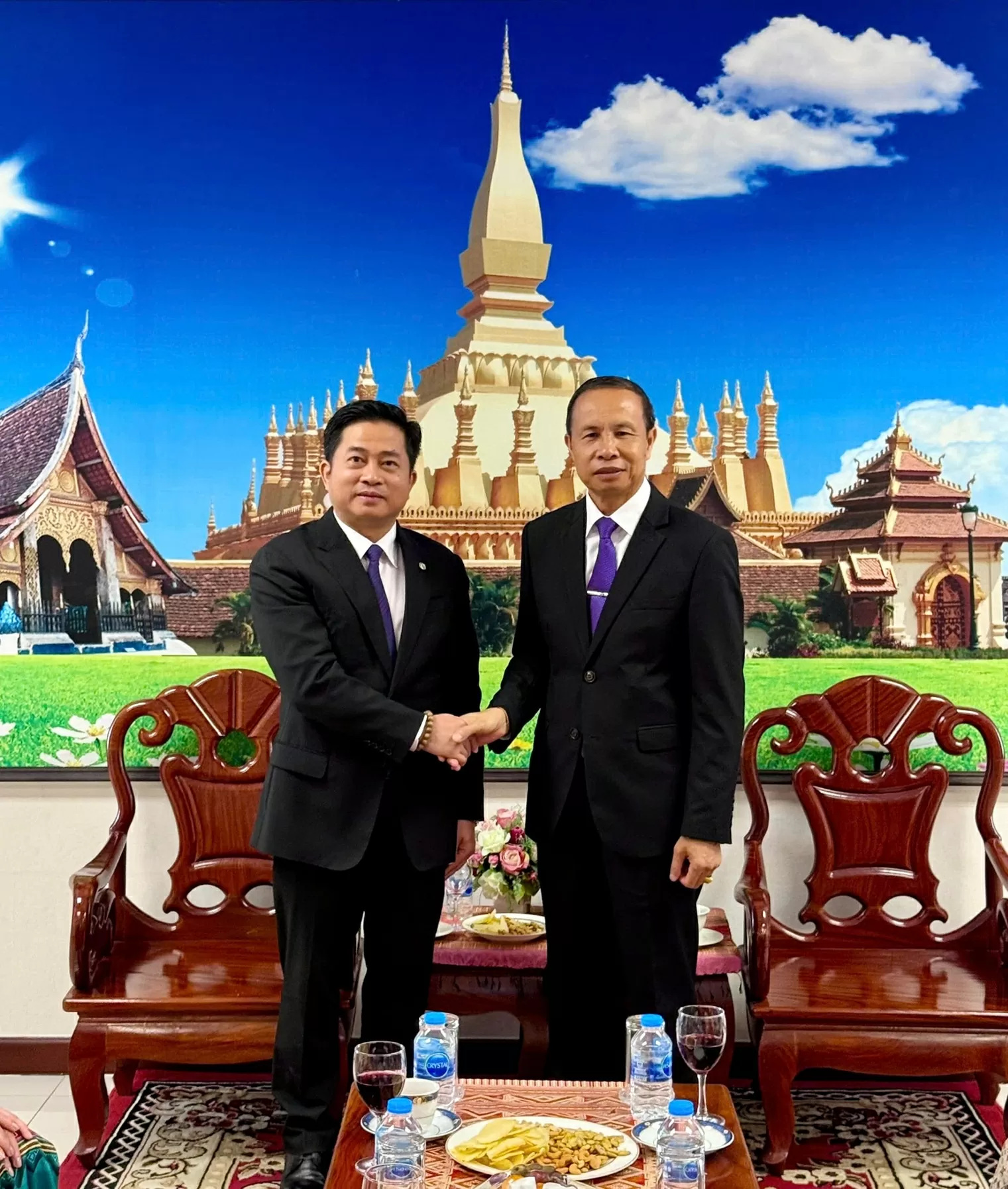Hai Tổng lãnh sự quán Việt Nam và Lào tại Khon Kaen, Thái Lan tăng cường hợp tác, củng cố quan hệ hữu nghị