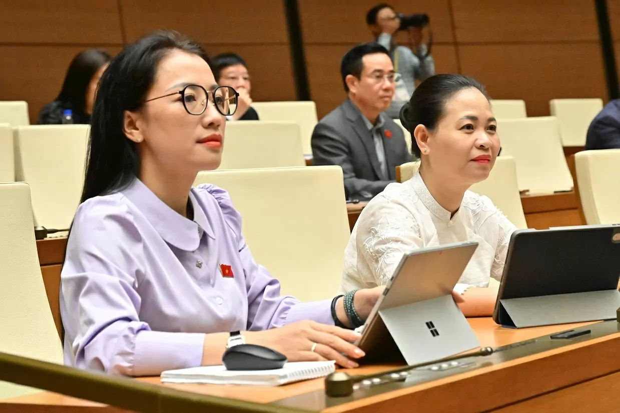 Kỳ họp thứ 10, Quốc hội khóa XV: Triển khai thực hiện các nghị quyết của Quốc hội về giám sát chuyên đề và chất vấn Kỳ họp thứ 10, Quốc hội khóa XV: Triển khai thực hiện các nghị quyết của Quốc hội về giám sát chuyên đề và chất vấn