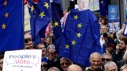 Gần một thập kỷ Brexit, nước Anh tụt hậu cả về thương mại và tăng trưởng Gần một thập kỷ Brexit, nước Anh tụt hậu cả về thương mại và tăng trưởng