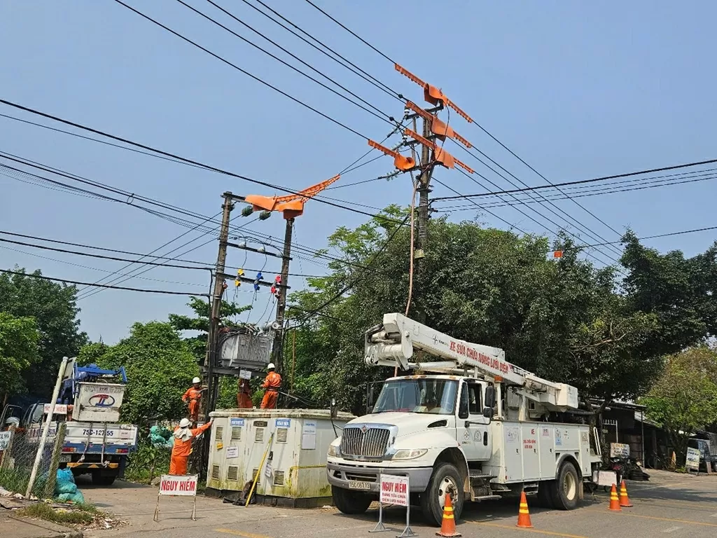 Điện lực Bắc Sông Hương triển khai các công trình SCL thuộc kế hoạch quý 1/2025. (Nguồn: PC Huế) Điện lực Bắc Sông Hương triển khai các công trình SCL thuộc kế hoạch quý 1/2025. (Nguồn: PC Huế)
