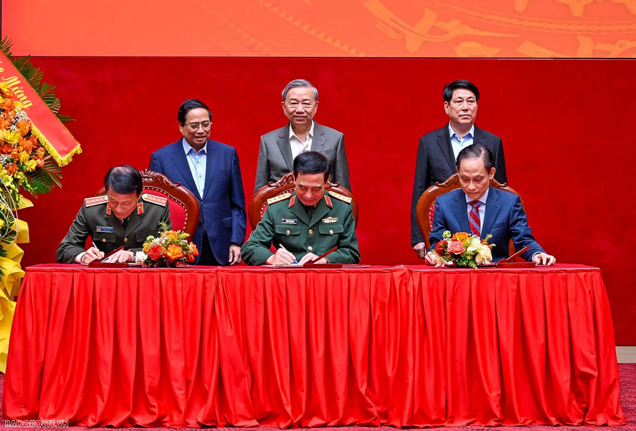 Bộ Quốc phòng, Bộ Công an và Bộ Ngoại giao ký Quy chế phối hợp công tác