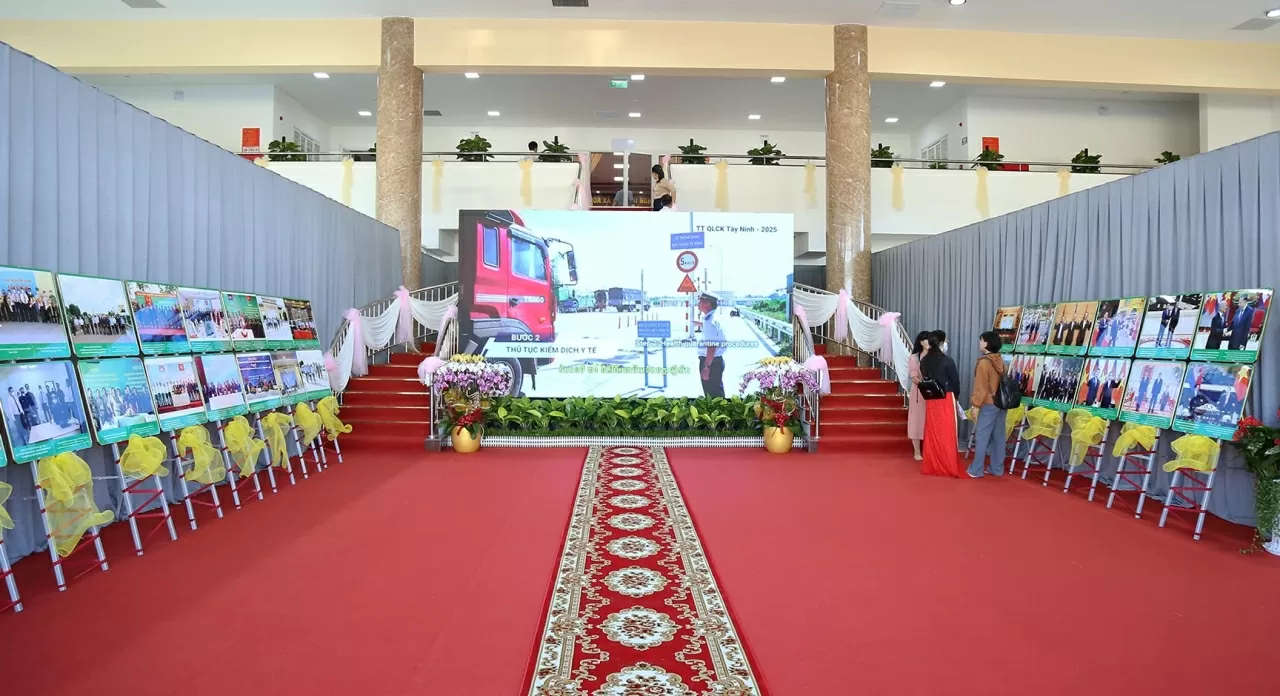 Trạm Kiểm soát liên hợp cửa khẩu quốc tế Tân Nam, Việt Nam. Trạm Kiểm soát liên hợp cửa khẩu quốc tế Tân Nam, Việt Nam.